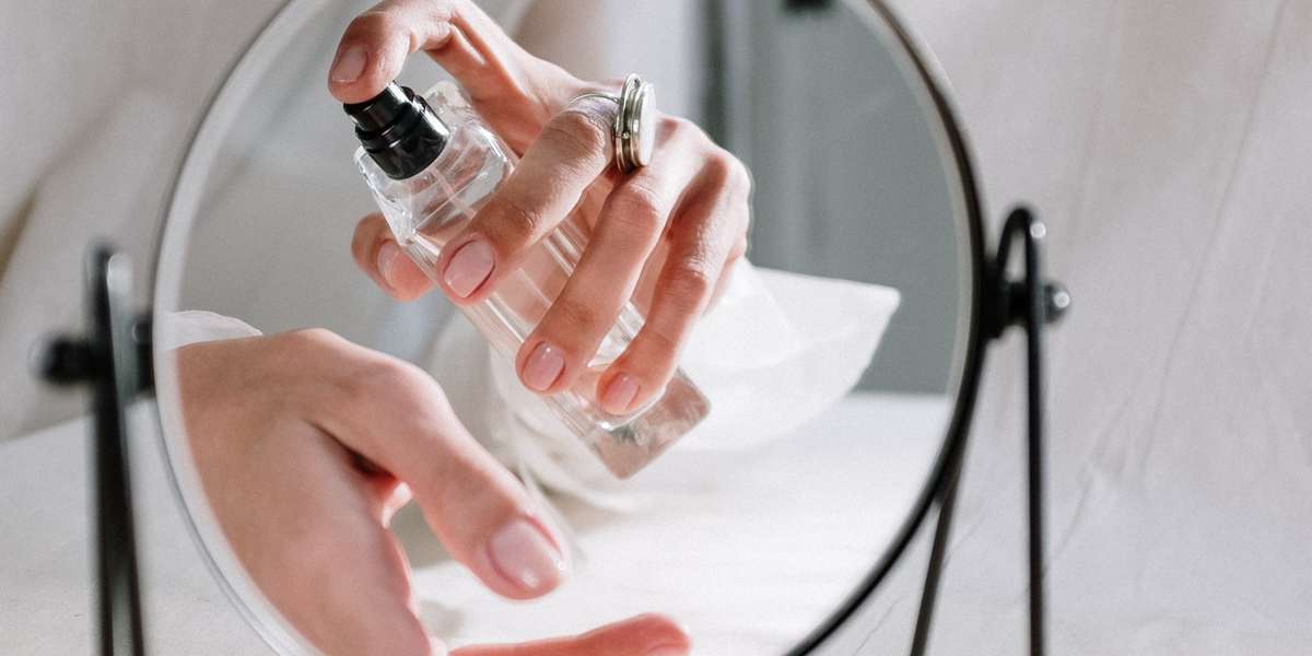 Make fragrance last longer by spraying on pulse points  (cottonbro/Pexels)